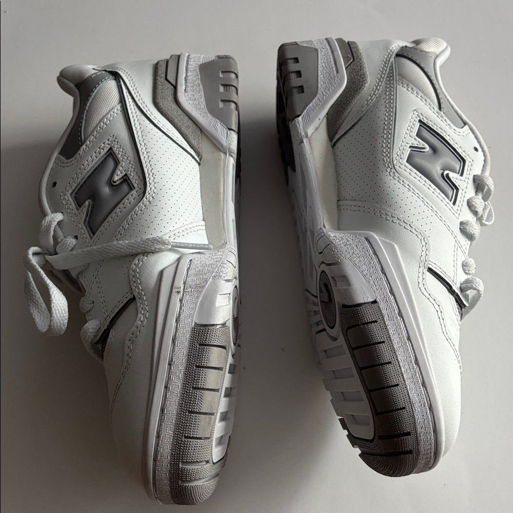 New Balance 550 - Picture 4 of 12